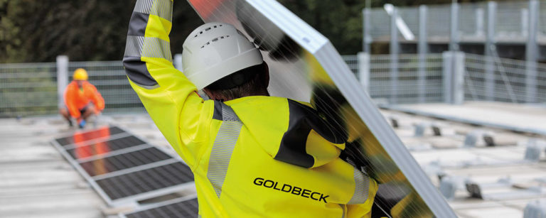 PV-Anlage in der Montage