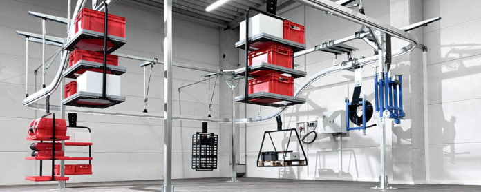 Ein zentrales Exponat am Messestand ist die modulare, automatisierte TORWEGGE-Hängebahn für den platzsparenden und effizienten Materialtransport.