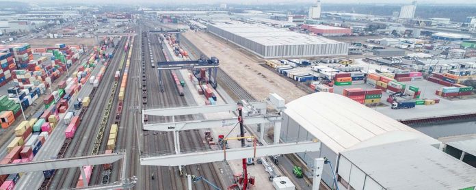 Nürnberg Kranaufbau