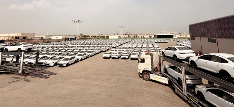 MOSOLF eröffnet Fahrzeuglogistik- und Technikstandort in Dubai