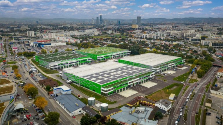 MLP Group begrüßt Padel- und Racketsport-Anbieter als neuen Mieter im MLP Business Park Wien