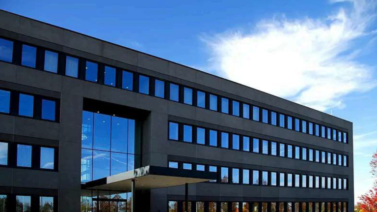 Für mehr Frische und günstigere Preise: HOFER erweitert Logistikstruktur in Österreich