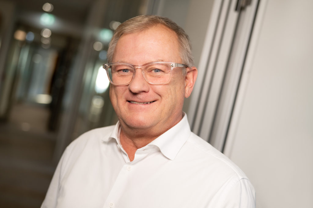 Übergibt ab Oktober nach 14 Jahren im Fiege-Vorstand den Staffelstab an seinen Nachfolger Stephan
Wittenbrink: Peter Scherbel. (Foto: Fiege)