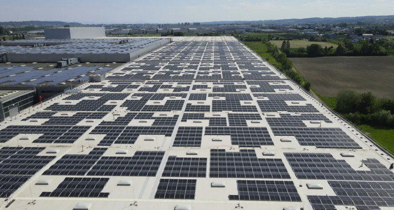 Sunrock nimmt PV-Dachanlage am BMW-Standort Dingolfing in Betrieb
