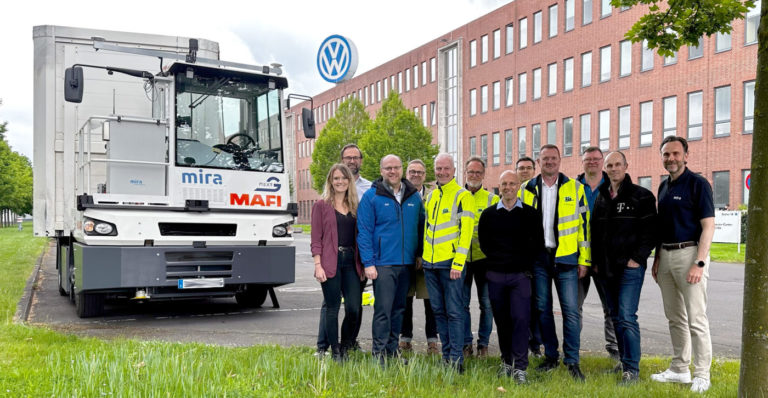 Volkswagen erprobt gemeinsam mit MIRA und L.I.T. ferngesteuerte Lkw-Verkehre in Kassel und auf öffentlichen Straßen Hessens