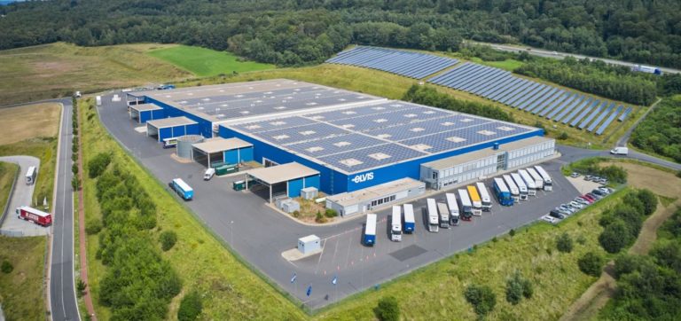 ELVIS baut Charging Community für E-Lkw mit Depotcharge auf